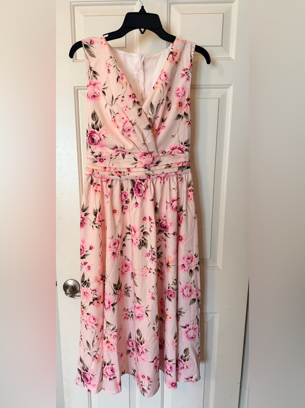 NWOT Floral Chiffon A Line Pink Floral  Midi Dress - Elegant Sleeveless V-Neck